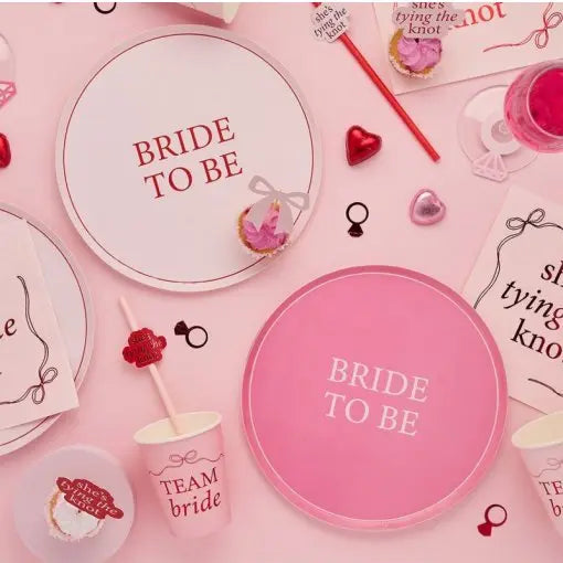 Conjunto de 8 pratos rosa com tema "Bride to Be" para festas de casamento, ideal para celebrações e eventos especiais.
